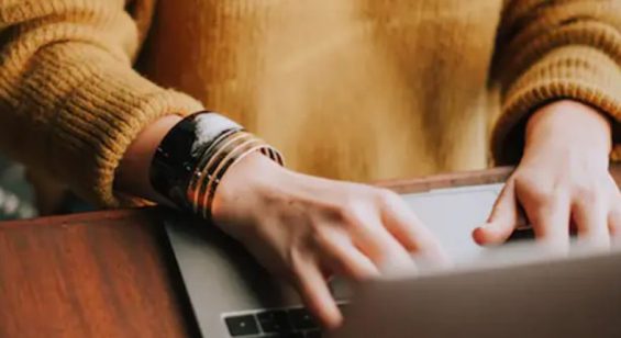 在小红书卖麻袋，一个月卖40万