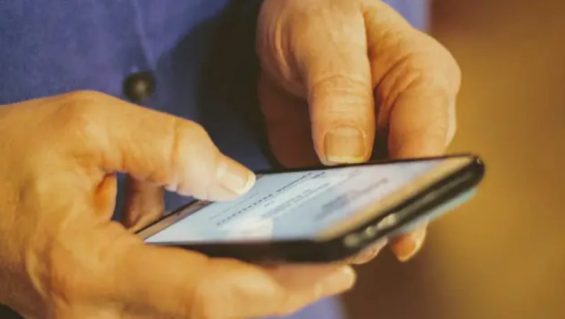 我曾鄙视豆包，直到我妈也开始用它