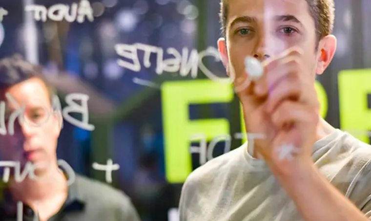 如何做竞品分析（2026年版）